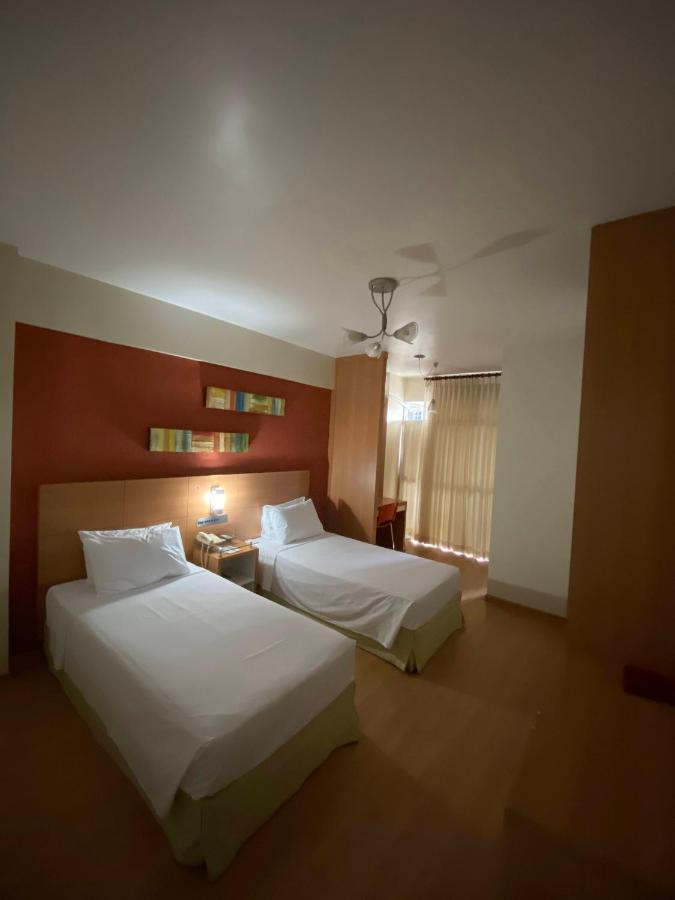 Liber Hotel Nova Serrana - Conforto Na Rota Da Br-262 외부 사진